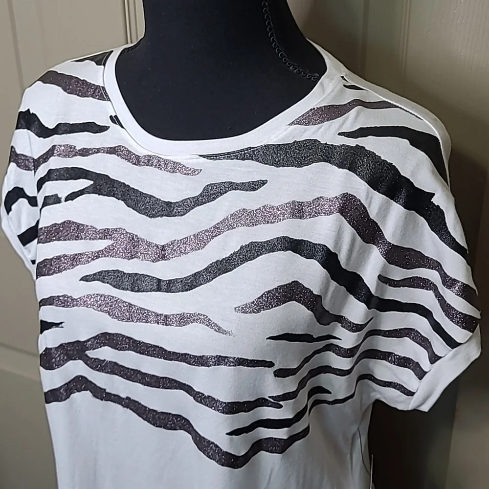 NWT Apt. 9 White Zebra Print Glitter Top Size Medium - Picture 2 of 7